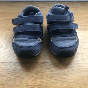 Toddler size 7 Surprize by Stride Rite sneakers
